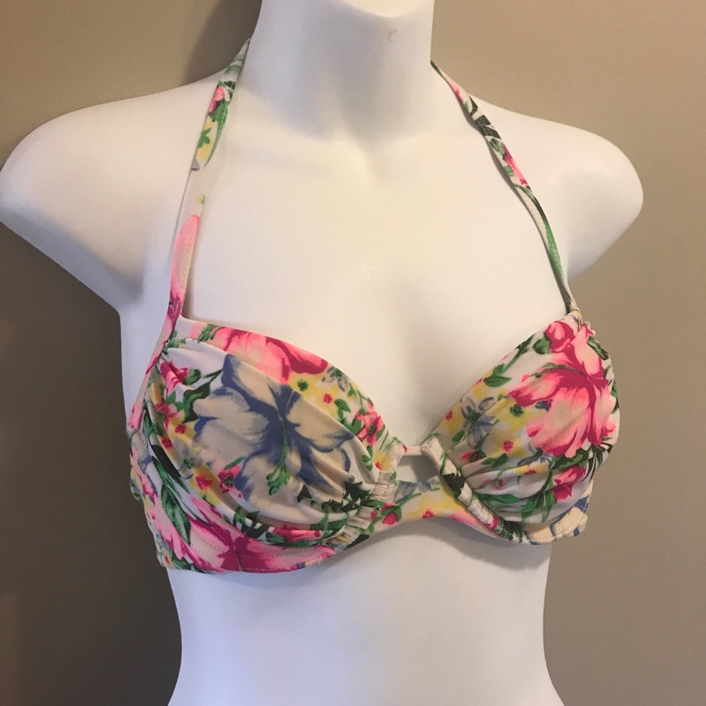 Victoria’s Secret Swim White Floral Bikini Top 32B